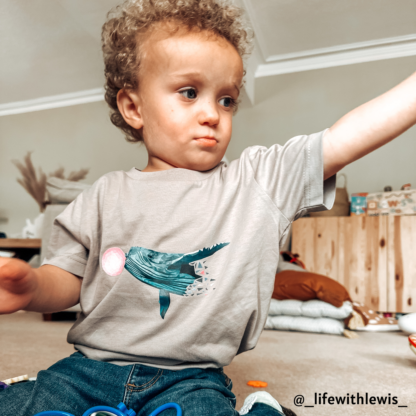 Children's T-shirt - Grey - Winnie the Antarctic Whale